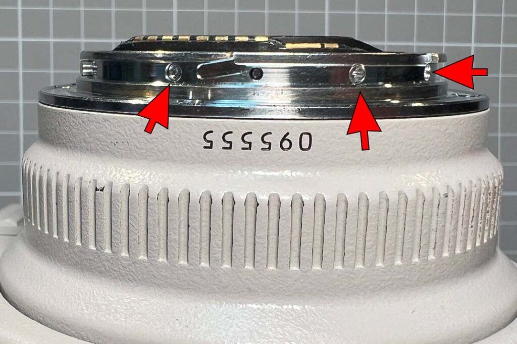 Maintenance of CANON lens EF70-200 f2.8L to prevent rattling of the lens barrel