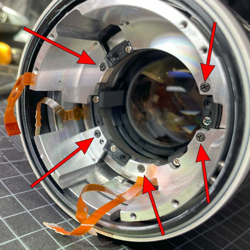 Maintenance of CANON lens EF70-200 f2.8L to prevent rattling of the lens barrel