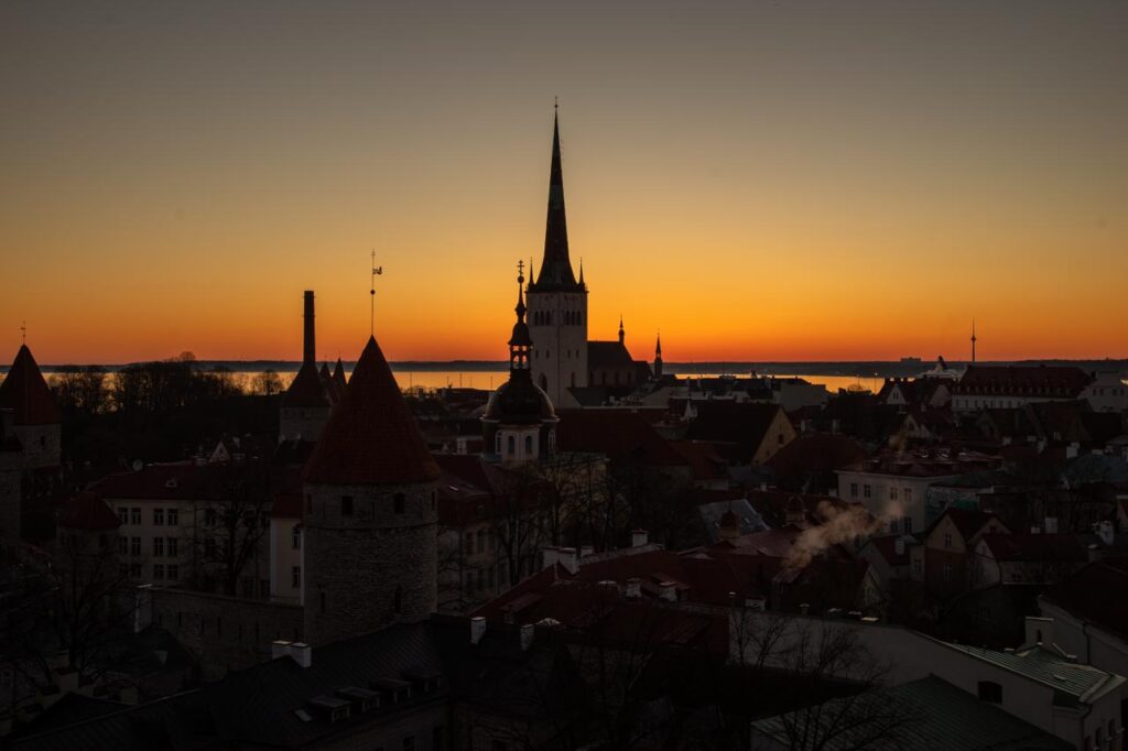 dawn in tallinn