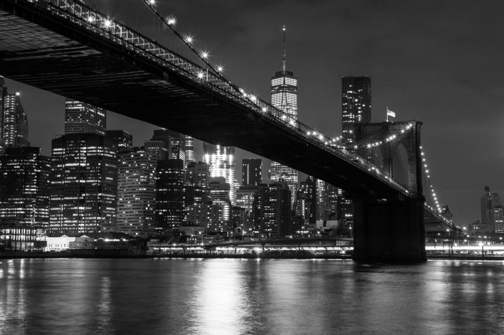 nightshot of new york city、broockryn bridge