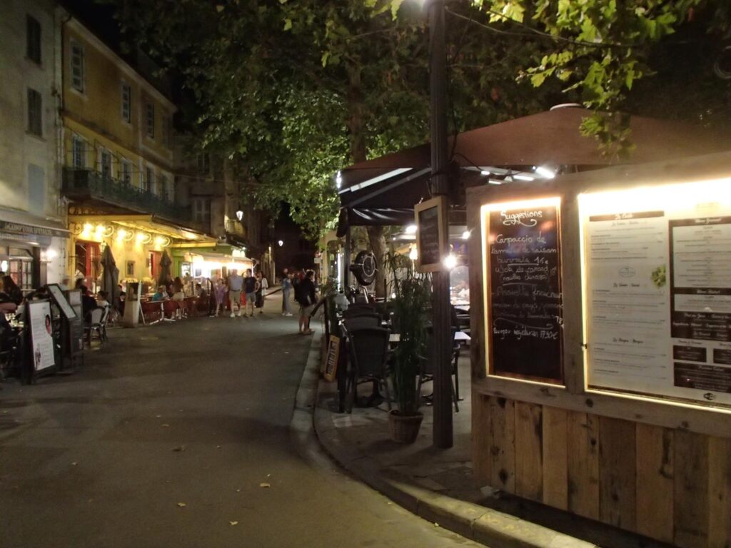 Place Folium and the model café