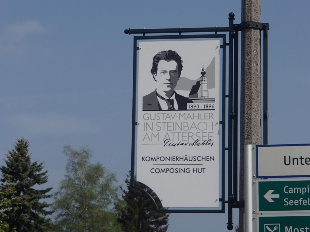 Sign across the street in front of the Föttinger Hotel