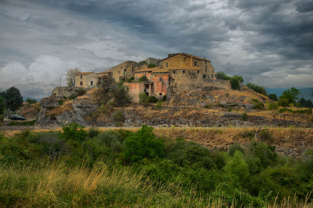 Le Rocher, Ongles