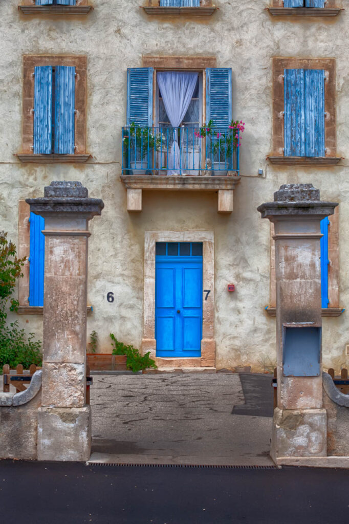 Simiane-la-Rotonde,a small but beautiful village in the south of France