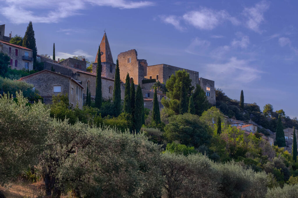 Crestet、a small but beautiful village in the south of France